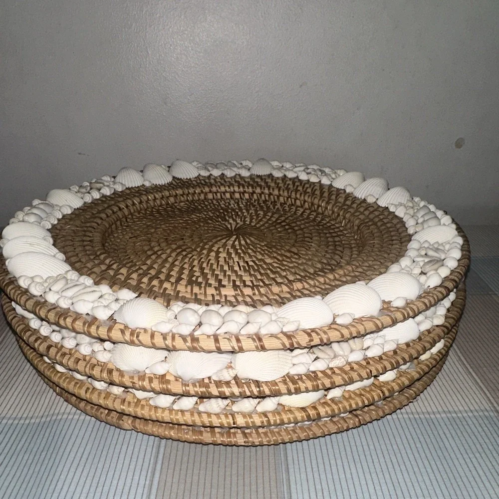 Pottery Barn Beach Seashell Rimmed Woven Rattan Charger 15